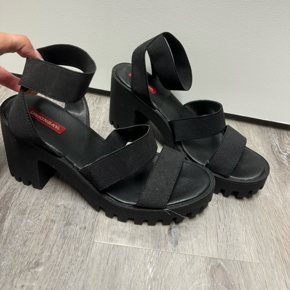 Chunky heels
